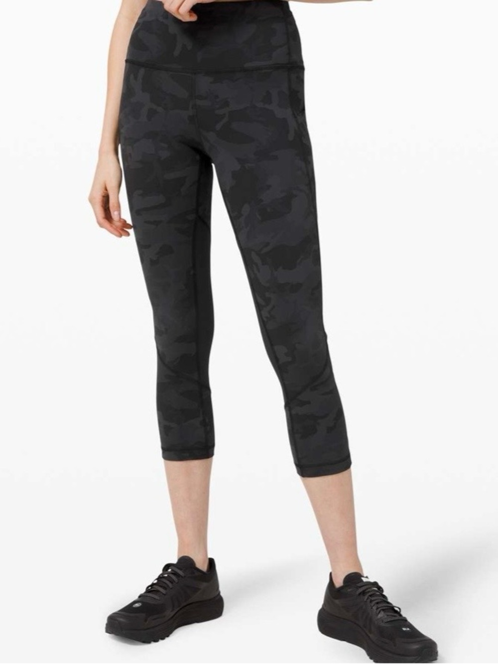 Lululemon Pace Rival High-Rise Crop 22"
Incognito Camo Multi Grey / Black